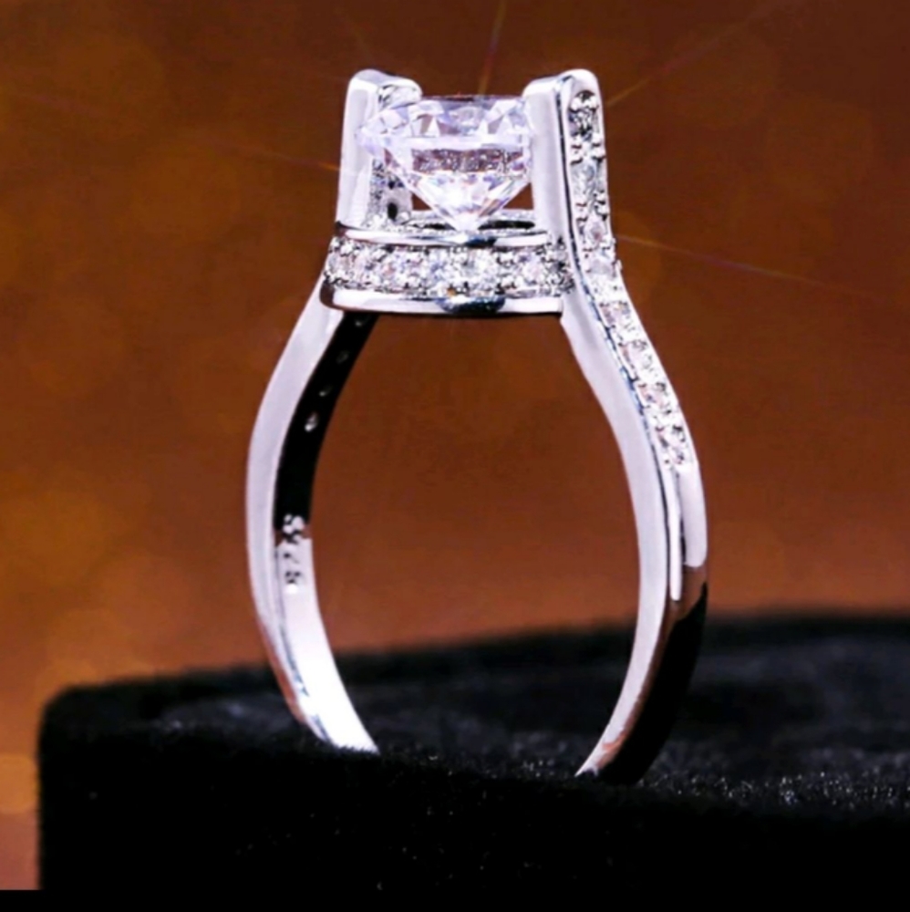 NEW 925 WEDDING RING ROUND CUT WHITE SAPPHIRE - Picture 2 of 4
